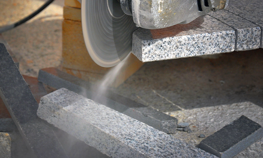 経営母体は石材メーカー、価格と品質に自身があります