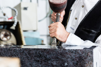 追加彫刻や色入れで、心を込めたご供養をイメージ02